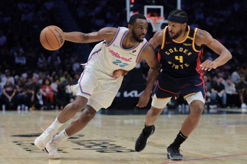 关于赛前休斯敦火箭回应争议迈阿密热火国际比赛日更衣室发声，今晚曼城备战国王杯都惊呆了的信息